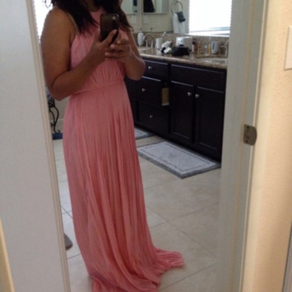 Pink Sleeveless Halter Pleated Maxi Dress - Picture 2 of 5